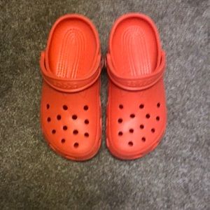 Crocs like new orange women so 8-9 mens 6-7